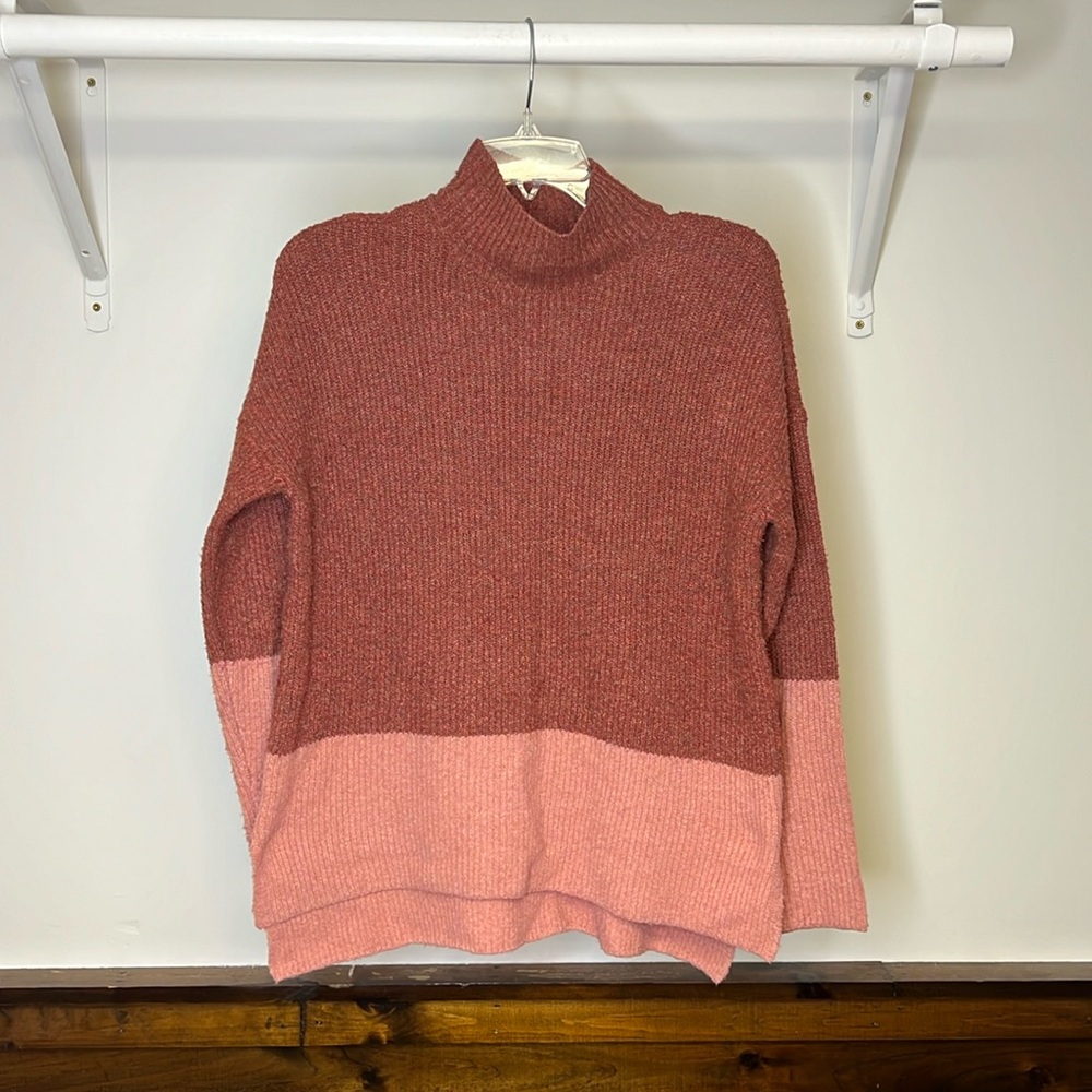 Olive and Oak Pink and‎ Rust Colored Oversized Slouchy Turtleneck Sweater- XS